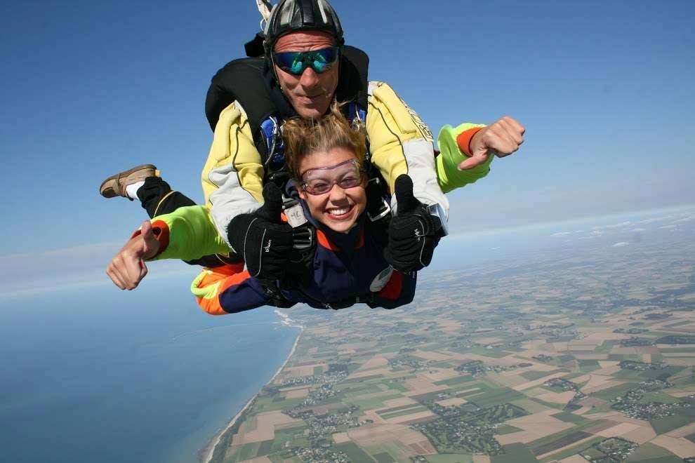 Réaliser un saut en parachute pour la première fois près de Bolbec 76210