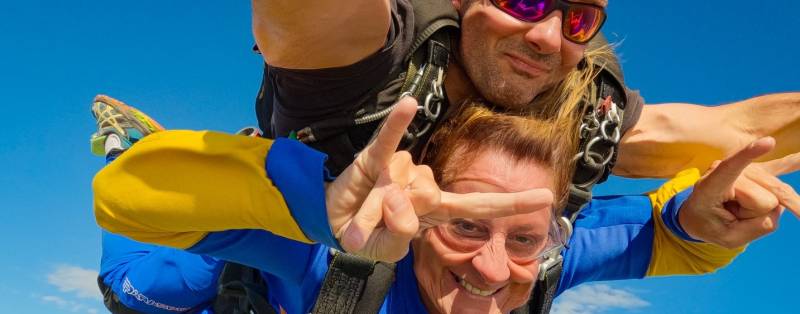 Offrir un saut en parachute pour Noël à Saint-Lô (50000) : le cadeau sensations fortes idéal